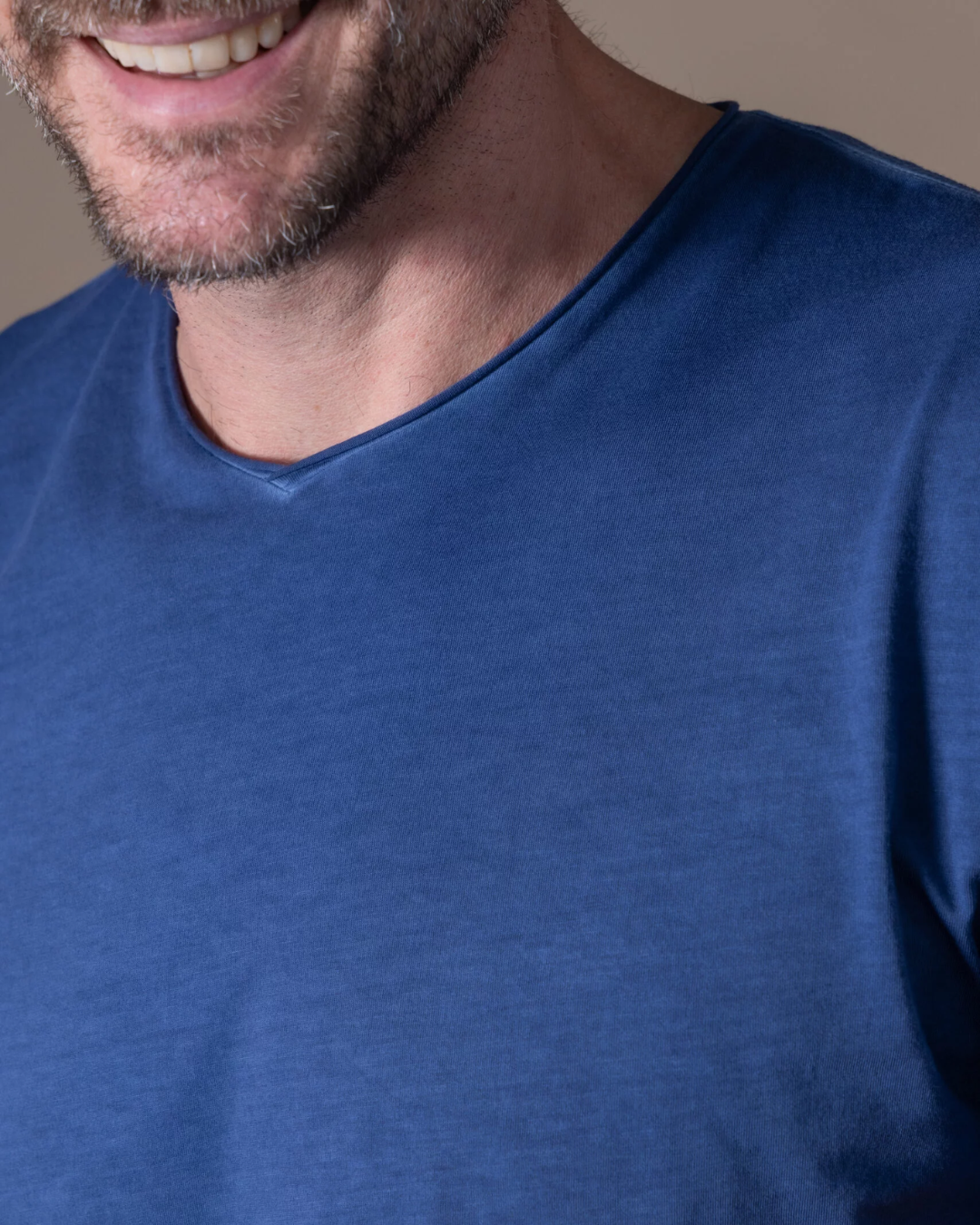 Camiseta Bjovuit Washed V-neck Blue