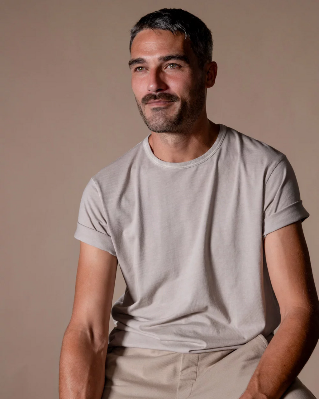 Camiseta Bjovuit Dust/Beige